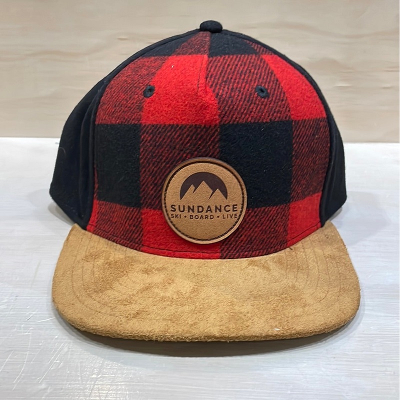 Locale Arlberg Flatbrim Mircosuede Red/Black OS