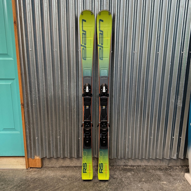 Elan Element RS Skis w/ Elan EL 10 GW Bindings - USED 140cm (R10.6m) Elan EL 10 GW Black