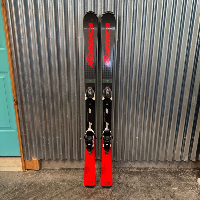 Nordica Team J R Kid's Skis w/ Marker FDT 7 GW Bindings - USED 130cm Marker FDT 7 GW Black/White